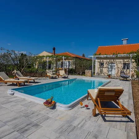 Villa Olive Tree *